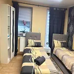 In Pellingen Near Apartament Trewir