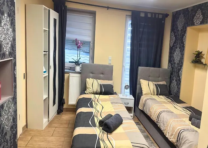 In Pellingen Near 公寓 *