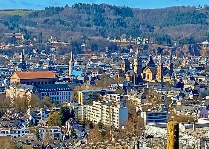 In Pellingen Near 公寓 *